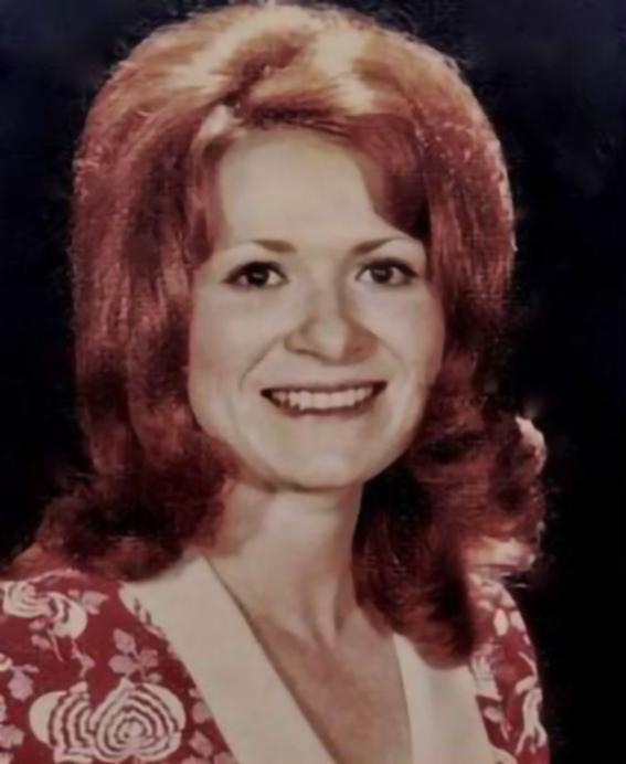 FBI photo of JANIS KAY SANDERS - NILES, MICHIGAN