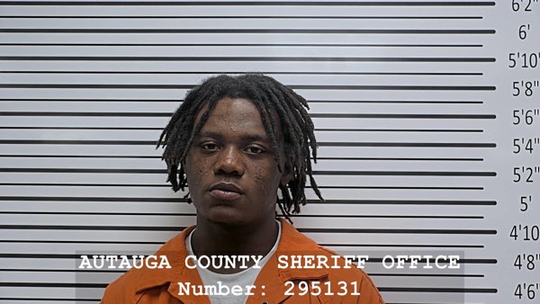 Mugshot of AIZIK JOELL TOMLIN
