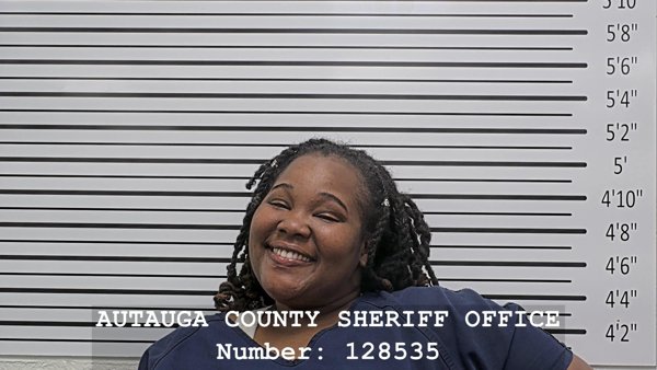 Mugshot of KYAH SANTANA DAVIS