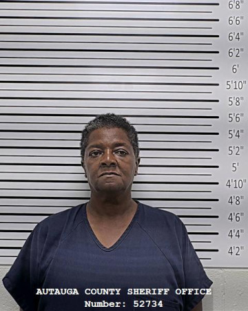Mugshot of CHALONDA DAVIS