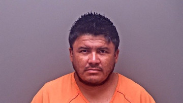 Mugshot of MARCOS FLORES-GUZMAN