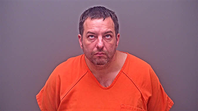 Mugshot of DANIEL DAXON OWENS