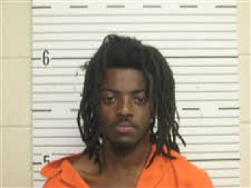 Mugshot of DECORAE PETERSON