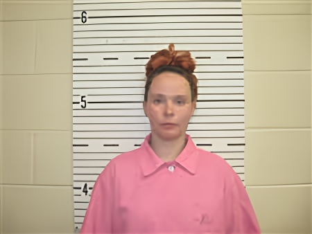 Mugshot of McKenzie Grace Lowe