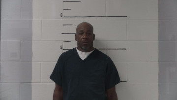 Mugshot of Donald Nmn Hunter
