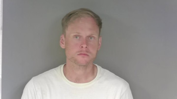 Mugshot of Justin Stewart Helms