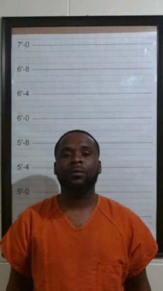 Mugshot of COURTNEY DEVANTAYE HOOTEN