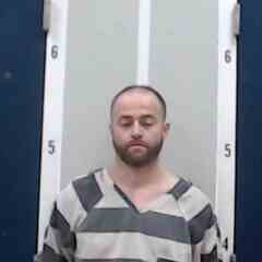Mugshot of JUSTIN W BEARDEN