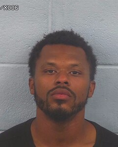 Mugshot of LORENZA HALL