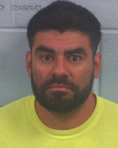 Mugshot of ROBERTO CARLOS LOPEZ CALLES
