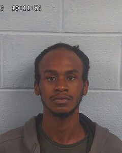Mugshot of DAEQUANN HOWELL-CAVER