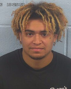 Mugshot of DONOVAN BEAVERS