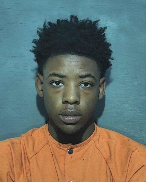 Mugshot of KAHRON LAMIR MARTIN