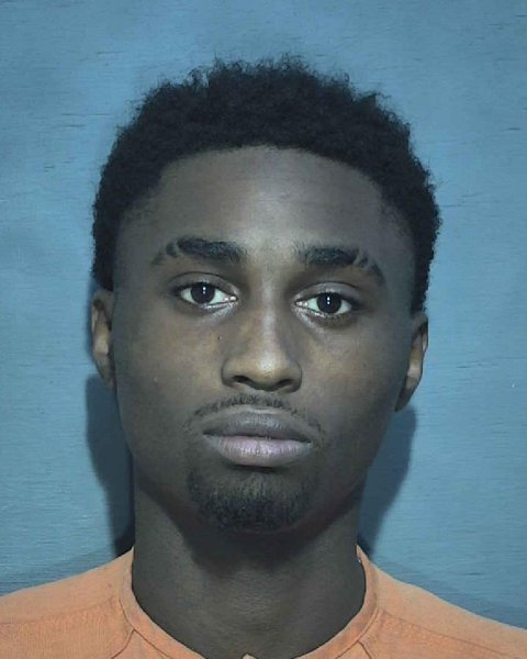 Mugshot of E'QUAVIAUN DEMONTE HORNE
