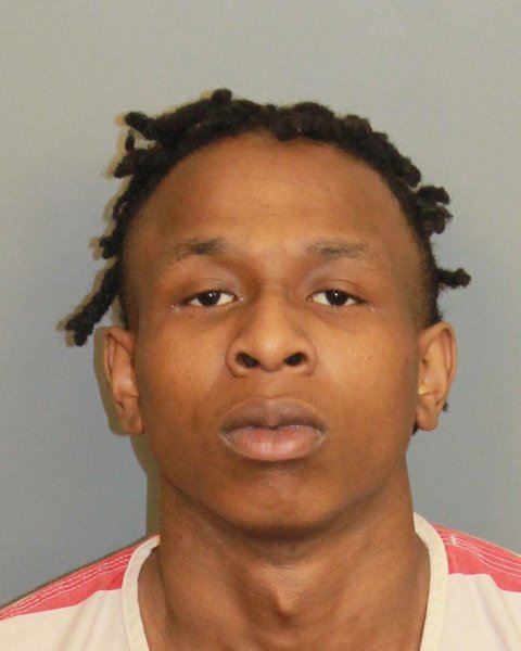 Mugshot of JONATHAN LUMUNTAYE Junior HUNTER