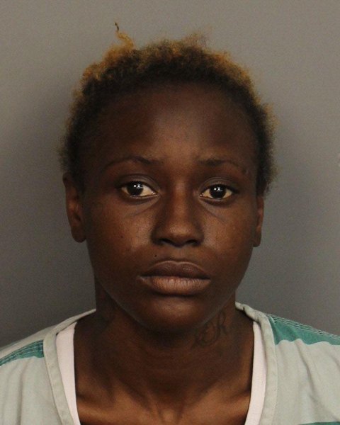 Mugshot of MINIQUE FAYE HILL