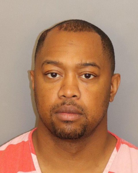 Mugshot of DESMOND DEON BURT