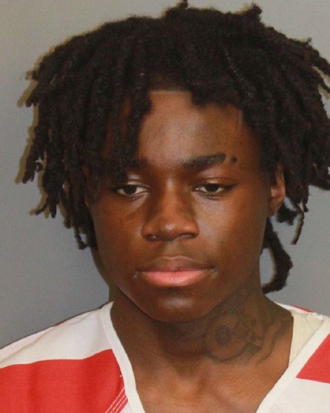 Mugshot of NAKIA ORLANDO Junior KIZZARD