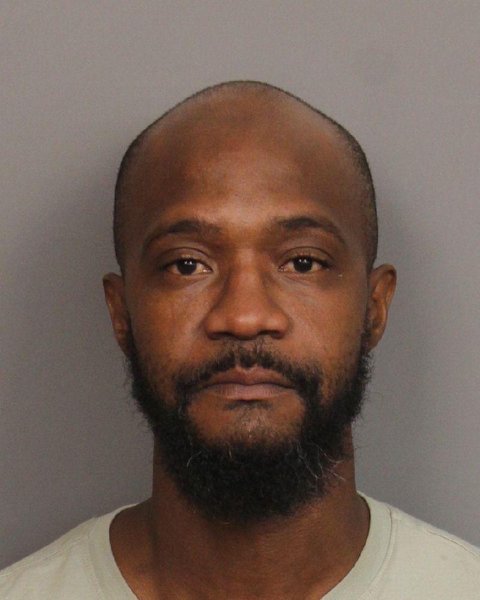 Mugshot of DEMETRIUS DAWYENE DAVIS