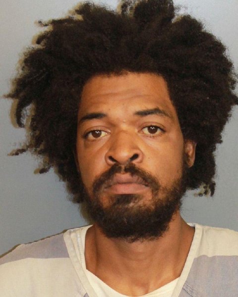 Mugshot of DOMONTEZ DEWAYNE PETERSON
