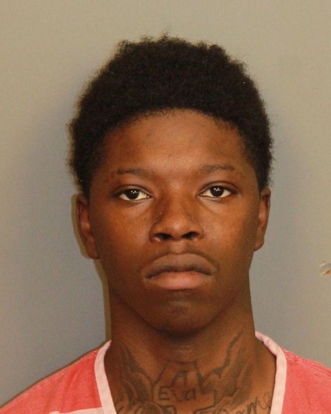 Mugshot of TACARI DESHUN THOMAS