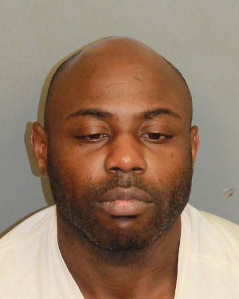 Mugshot of DARRYL TYRONE Junior BANKS