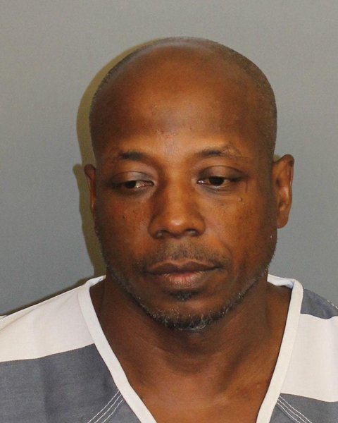 Mugshot of CARL ONEAL LEWIS