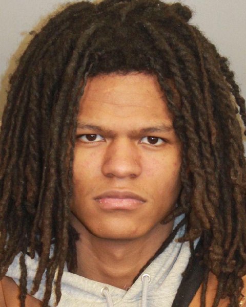 Mugshot of DYLAN YAMIR NEWELL ANTUNEZ