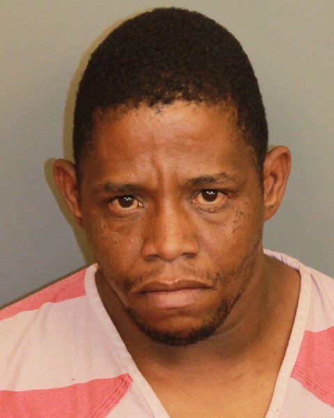 Mugshot of LAWRENCE LAQUINTA CRAYTON