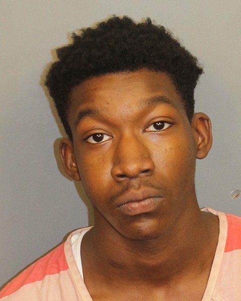 Mugshot of TAVARES NIKOLES FOX