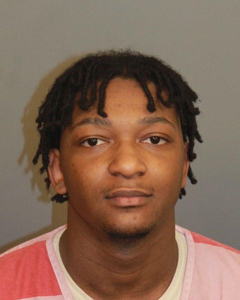 Mugshot of D'DERYK-DESHAUN LOUIS ISOM
