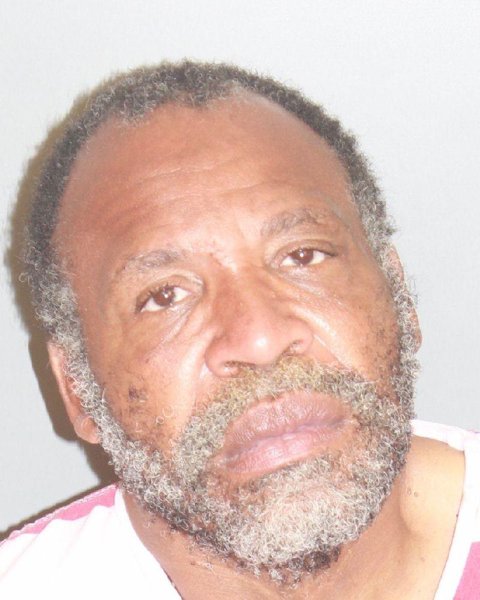 Mugshot of JAMES E Junior MAULDIN