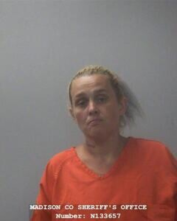 Mugshot of BRANDI M SEAGROVES