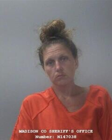 Mugshot of BRITTANY B CRABTREE