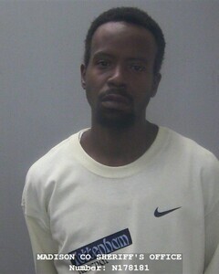 Mugshot of CHARLES E HOLMES