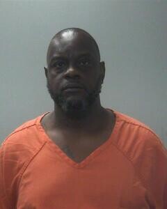 Mugshot of FEMARK D ROBINSON