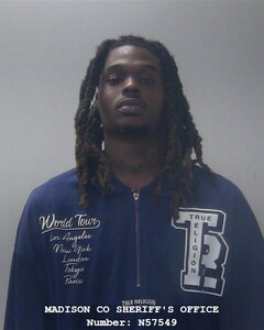 Mugshot of ALEXISON V DIXON