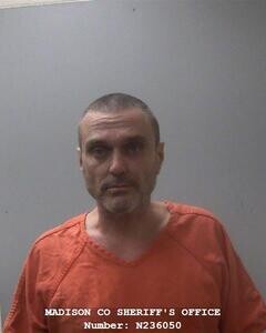 Mugshot of DARRYN W GROVES