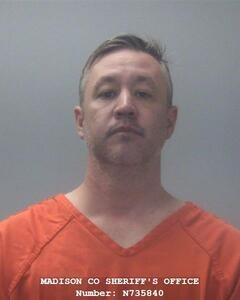 Mugshot of ROYDEN W VICKERS