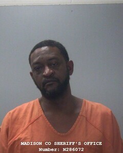 Mugshot of EARL D ROBINSON