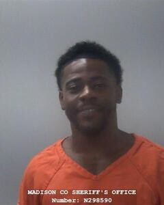 Mugshot of ELTON D CHUNN