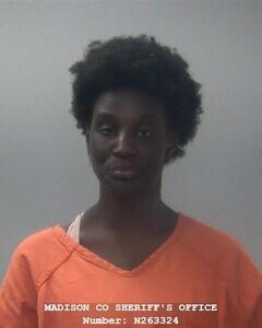 Mugshot of DESHAY V HUGHES