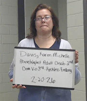 Mugshot of KAREN DAVIS