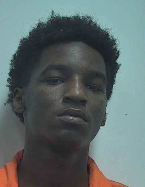 Mugshot of DAMION DESHAWN HOLMES