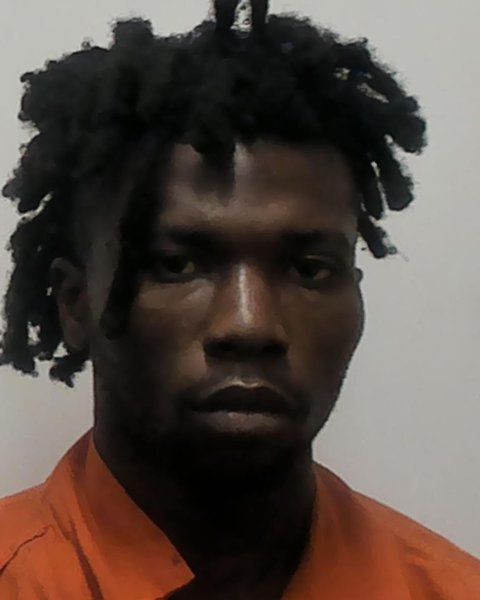 Mugshot of SWAUV'E DE'UNTA DAVIS