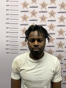 Mugshot of TEONTAE SHAVEZ SR RAY