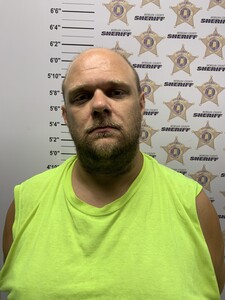 Mugshot of JUSTIN ANDREW MEAD