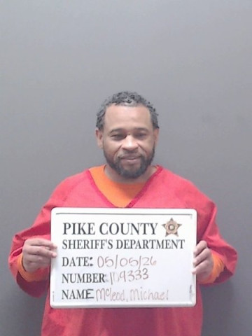 Mugshot of MICHAEL DESHAWN MCLEOD