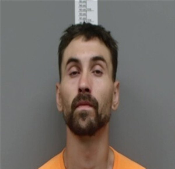 Mugshot of Tristan Wayne Owens