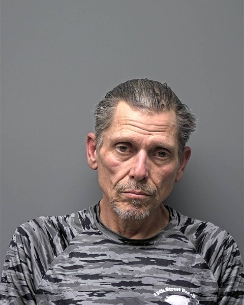 Mugshot of R GALVIS